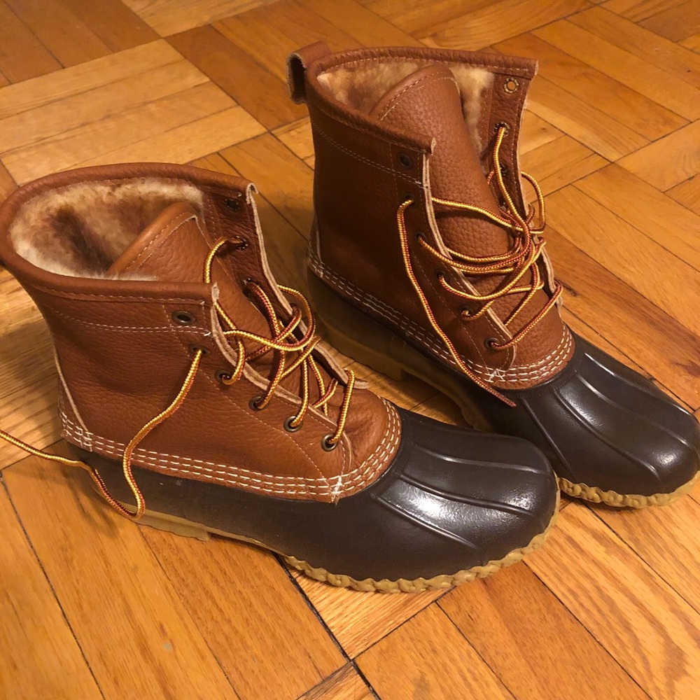 NIB 8” Tumbled Leather Shearling-Lined Bean Boots